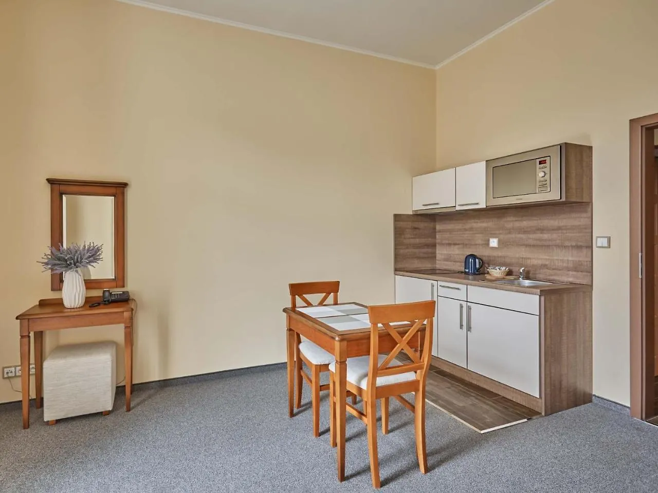 Akropolis Apart Hotel Karlovy Vary 4*,  Czech Republic